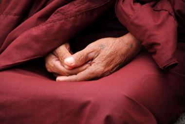 Meditáló szerzetes